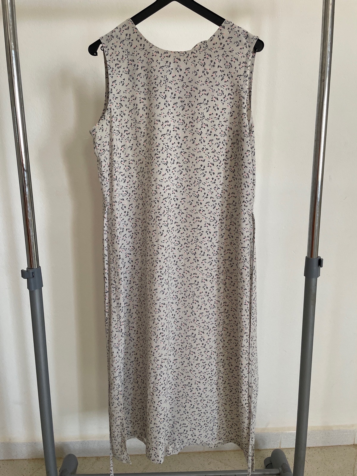 Robe gris fleurie vintage 
