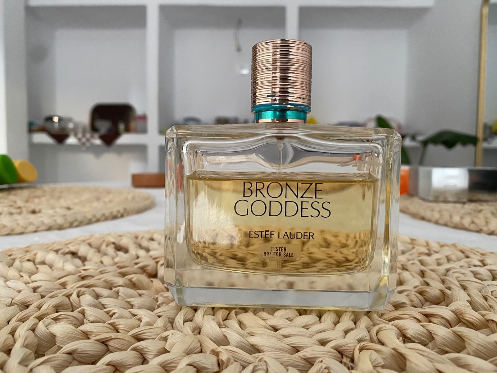 Parfum bronze goddess ester lauder, peu utilisé, 100ml à la base, format testeur