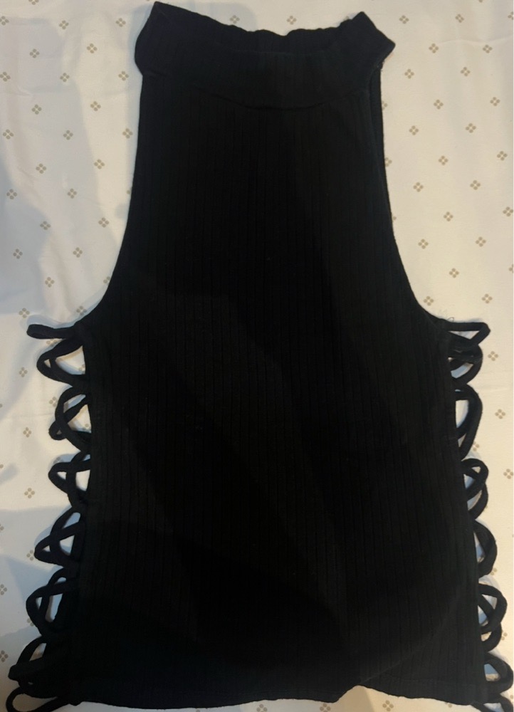Pull noir