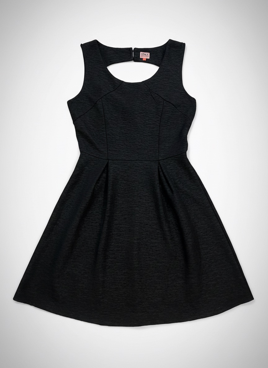 Petite Robe Noire Intemporelle Taille 40/L
