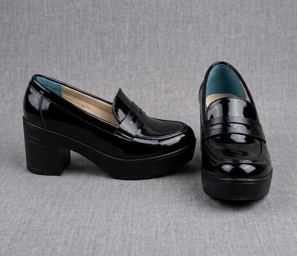     Mocassins à talon Noir 