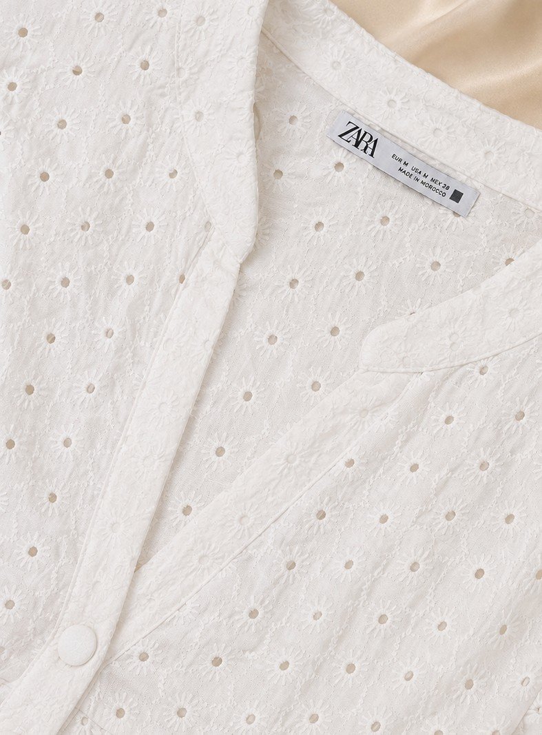 Robe courte broderie anglaise de Zara