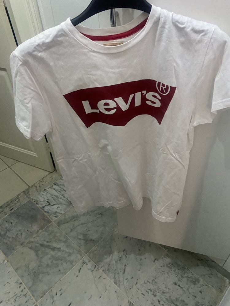 Pull levis 