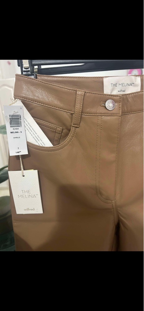 Pantalon en veritable cuir de la marque THE MELINA (149€) (prix negociable) 
