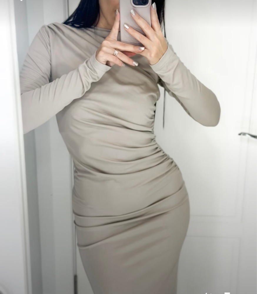 Robe moulante drapé