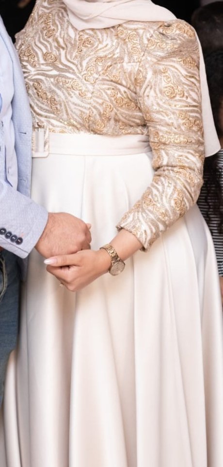 Robe soirée beige et doré 