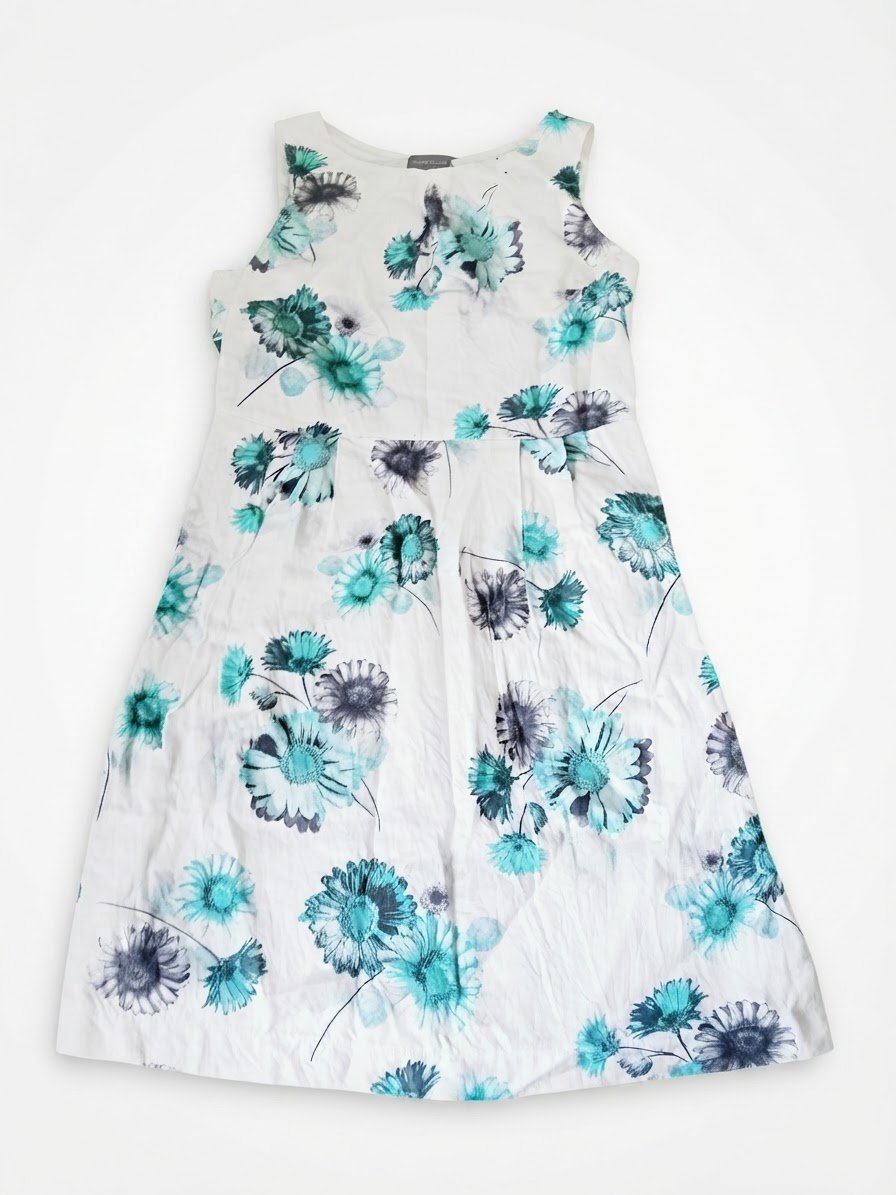 Robe d'été blanche à fleurs turquoises sans manches