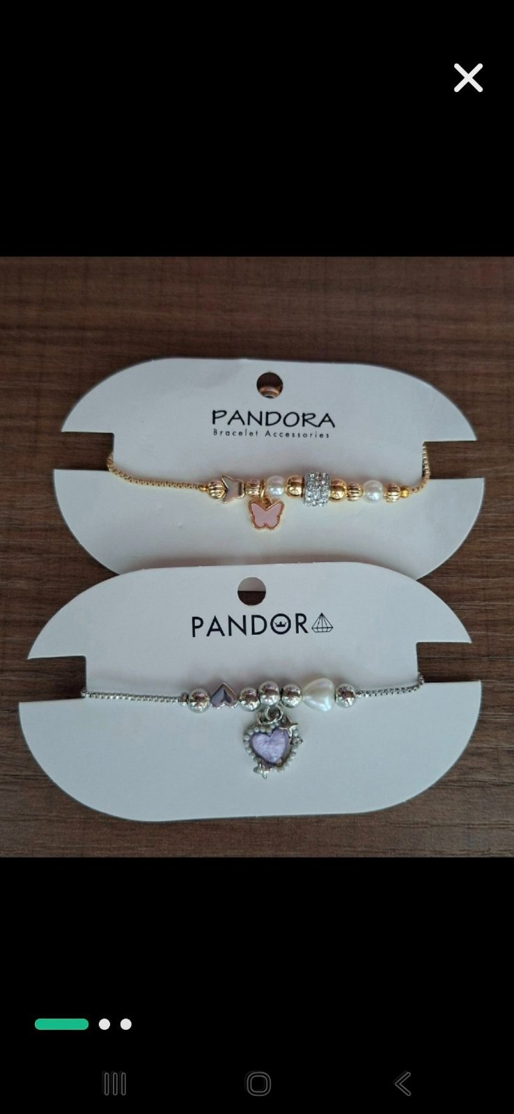 Deux bracelets 