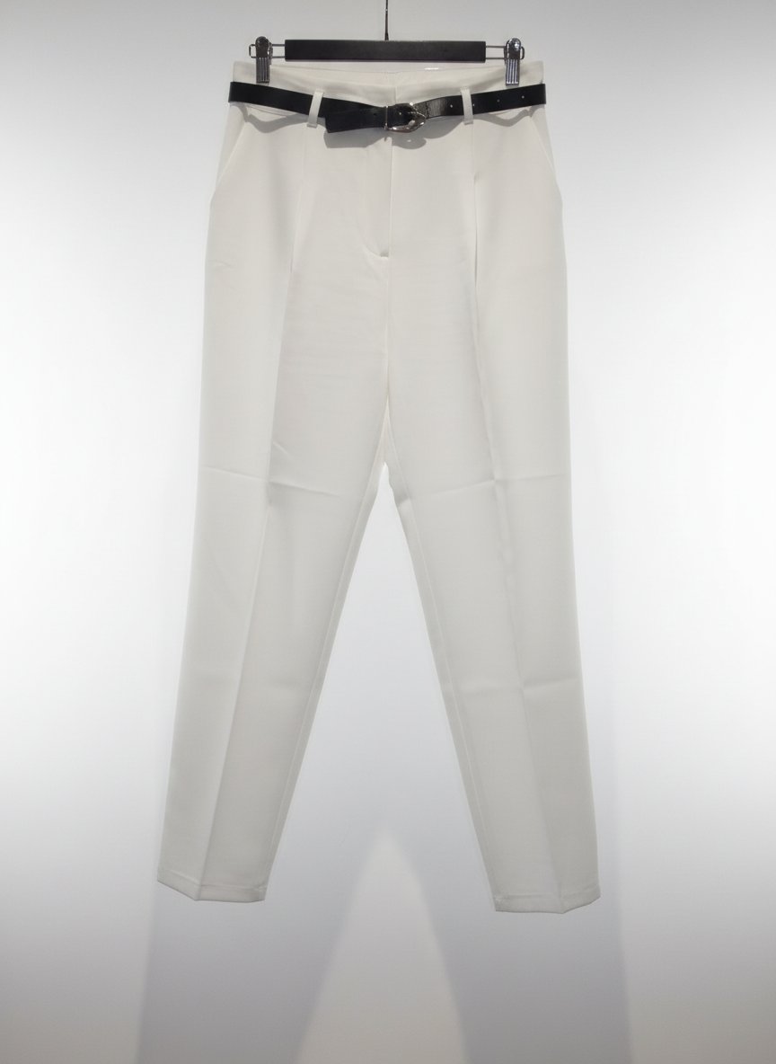 Pantalon blanc avec ceinture 