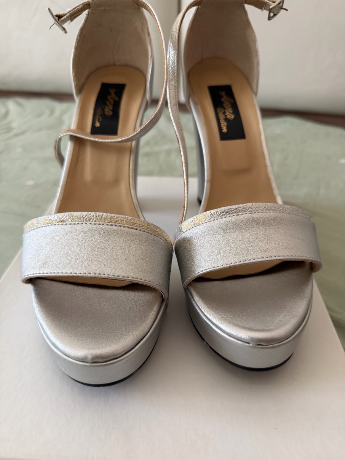 Sandales à talon