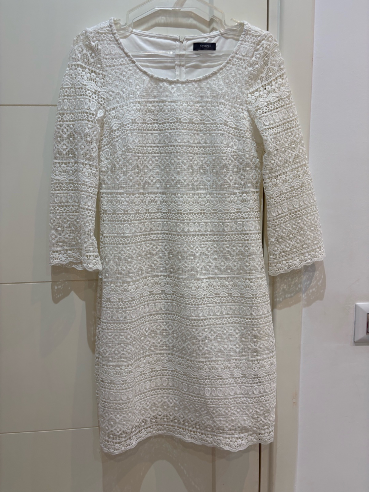 Robe blanche dentelle 