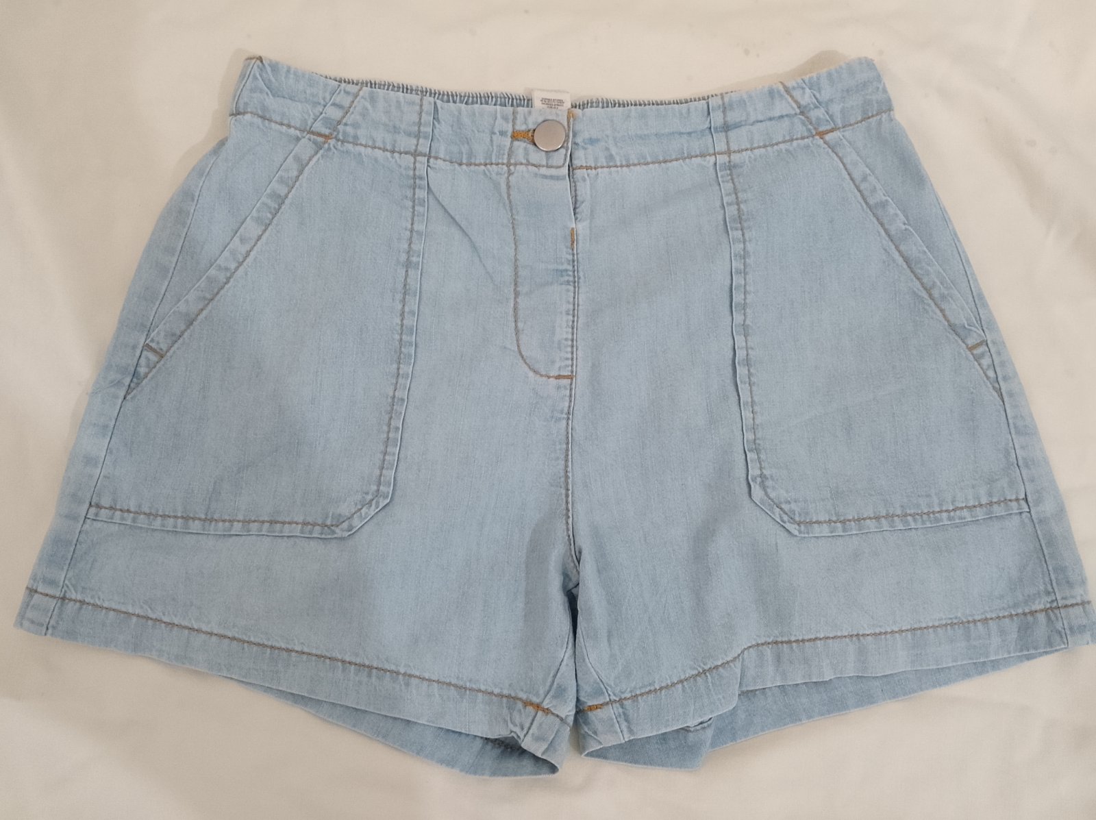 Short en Jean Léger Style Utilitaire – Bleu Délavé
