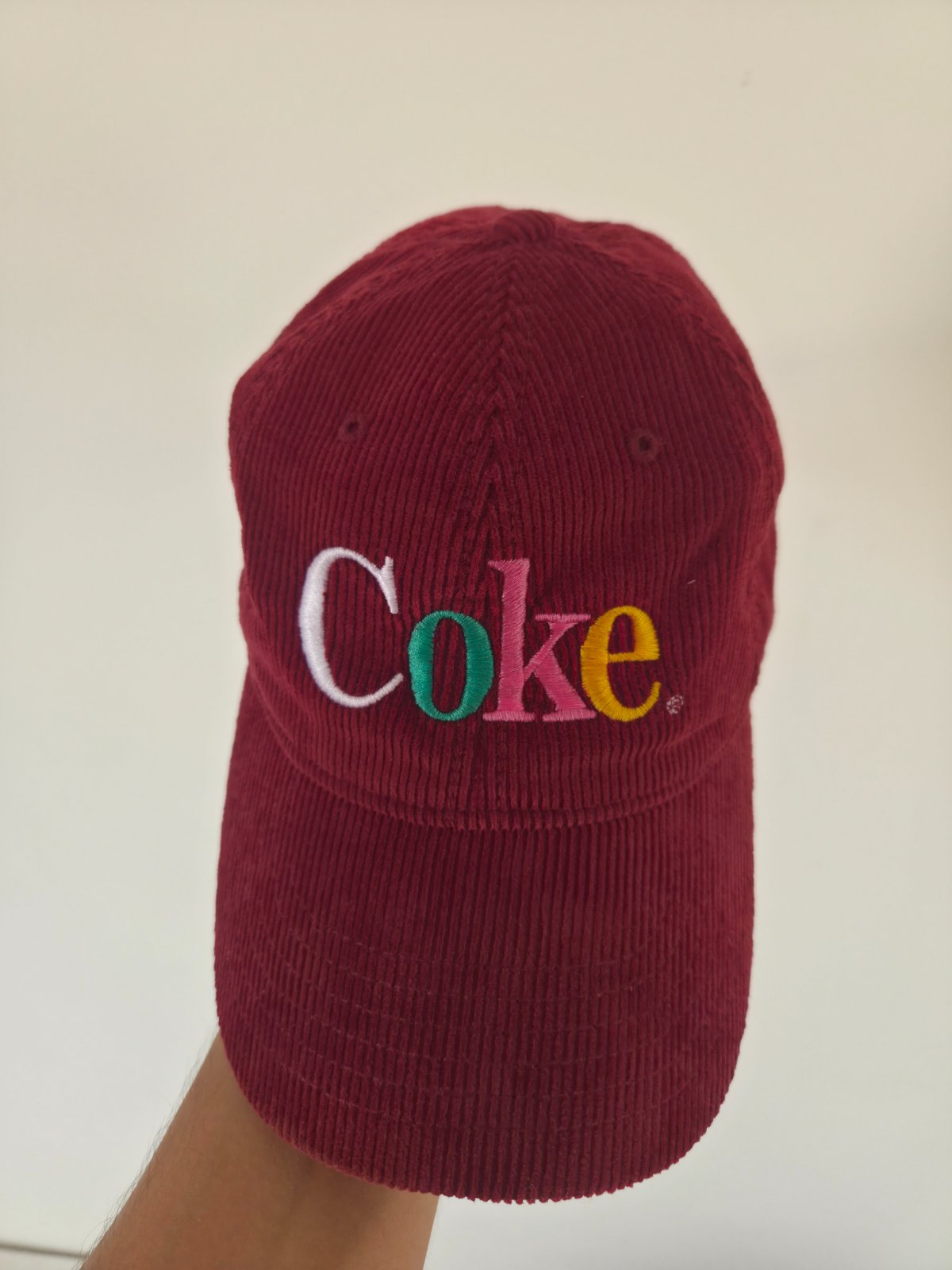 Casquette coke . Velours 💯💯 cotton .taille ajustable 