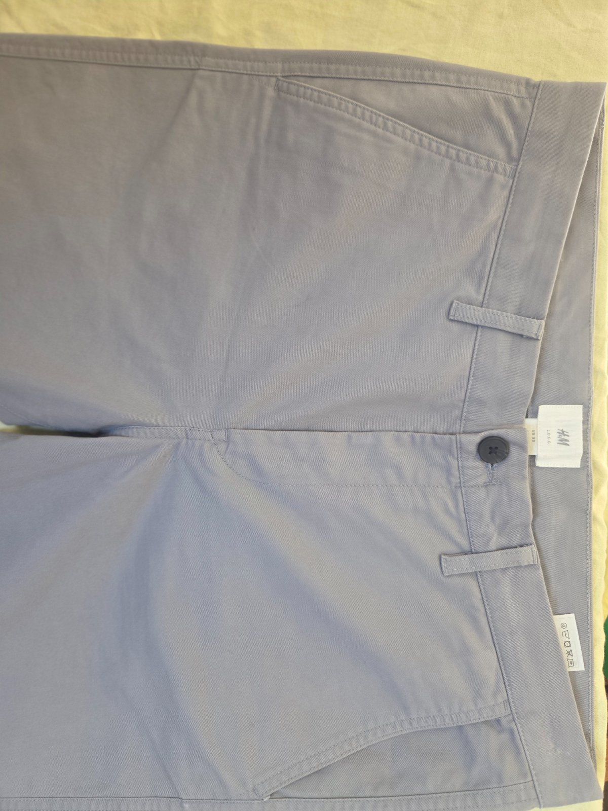 Chino. H&M . Taille w 33 L 32 . État neuf 