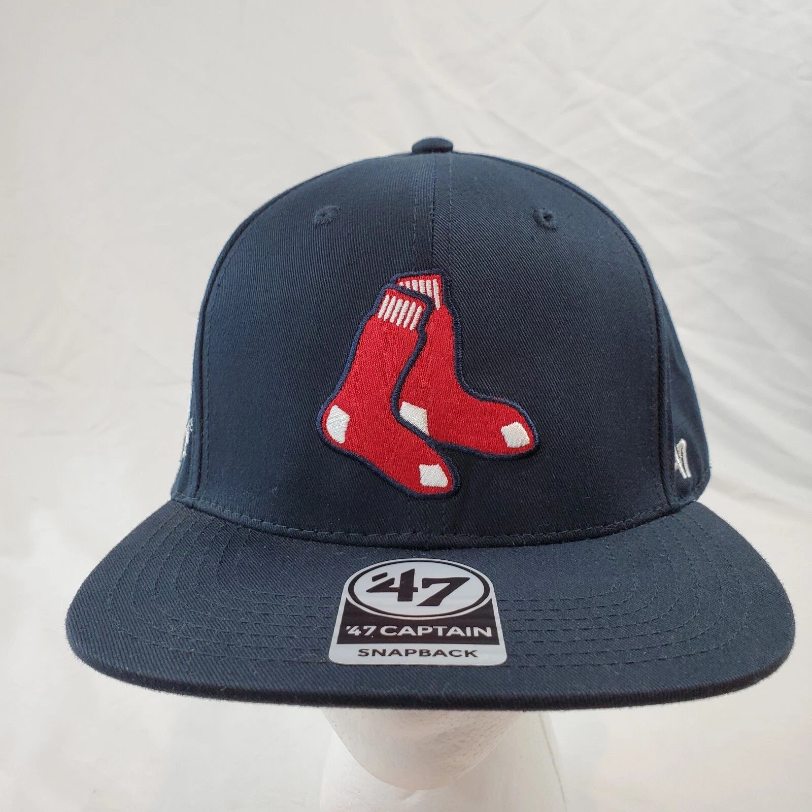 Casquette boston red Sox neuf importé. Taille ajustable (47)