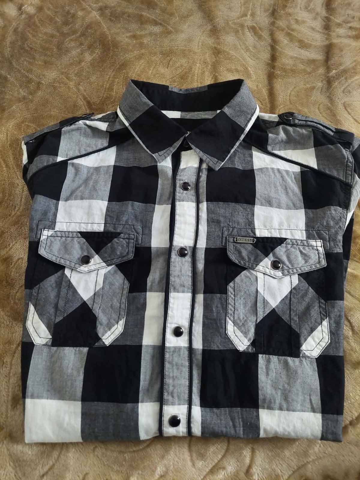 Chemise homme. Guess . Taille s/p 