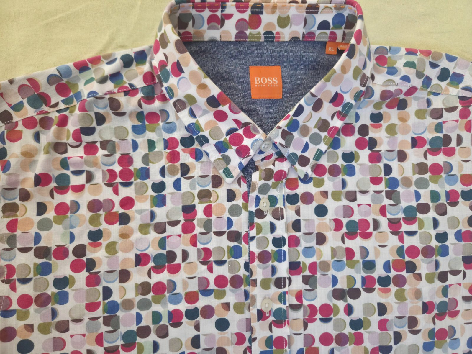 Chemise hugo boss . Taille xL . 100 💯 cotton 