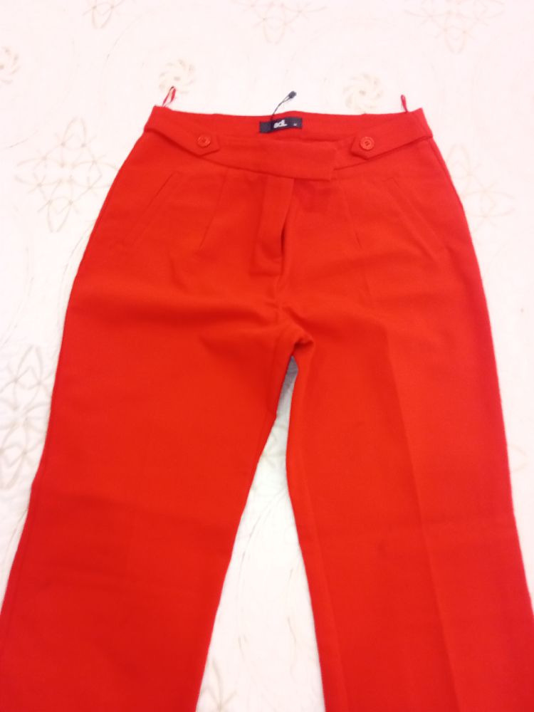 Pantalon femme jamais portee