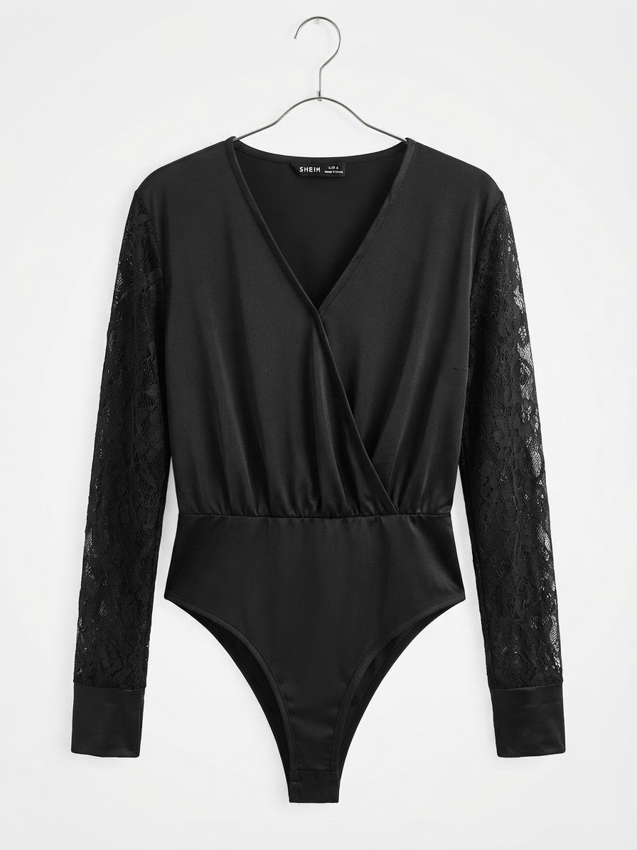 Body SHEIN neuf, jamais porté, sans étiquette. Très élégant avec manches en dentelle
