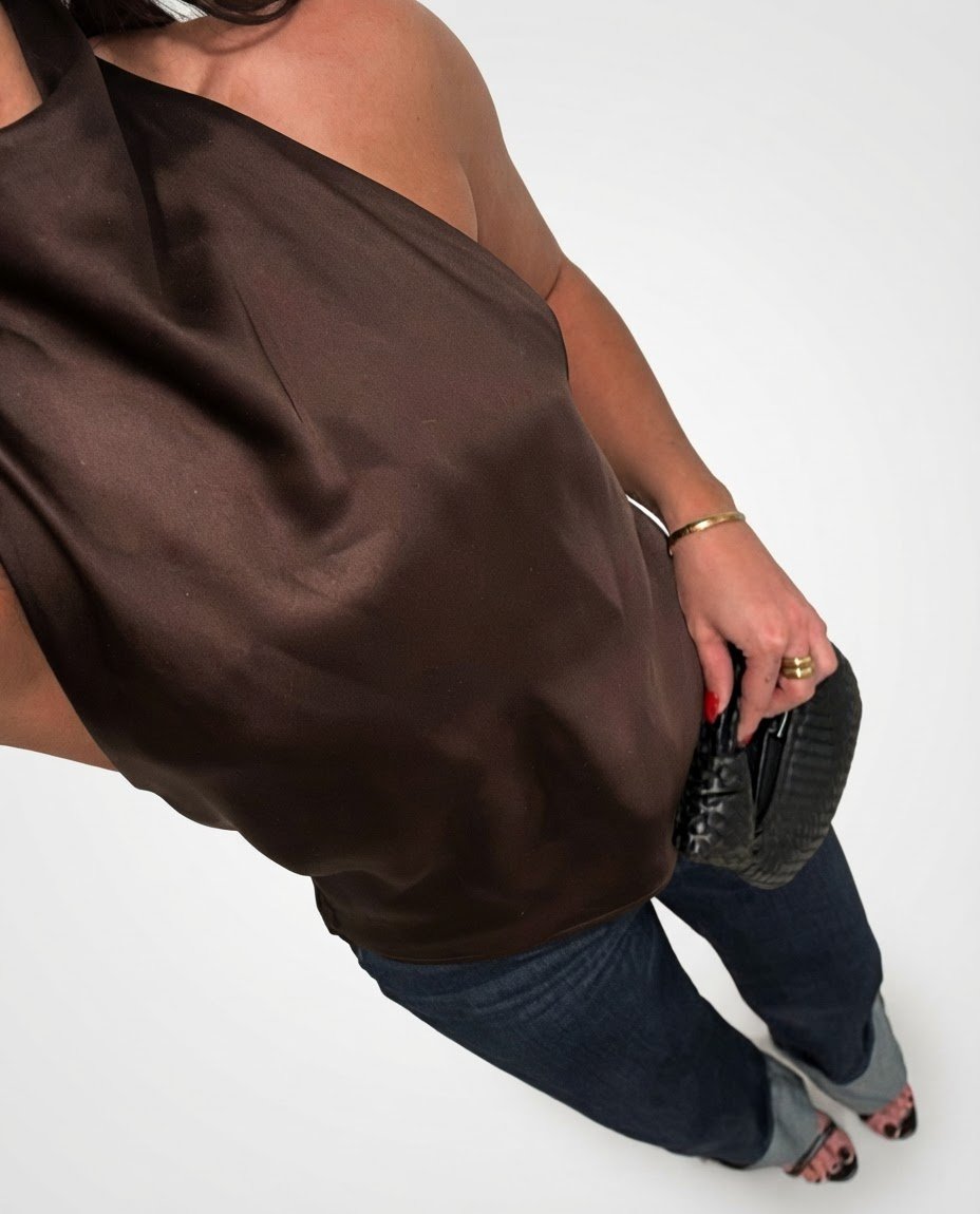 Pull satin dos nu Zara, nouvelle collection : une pièce tendance et chic, parfaite pour un look élégant