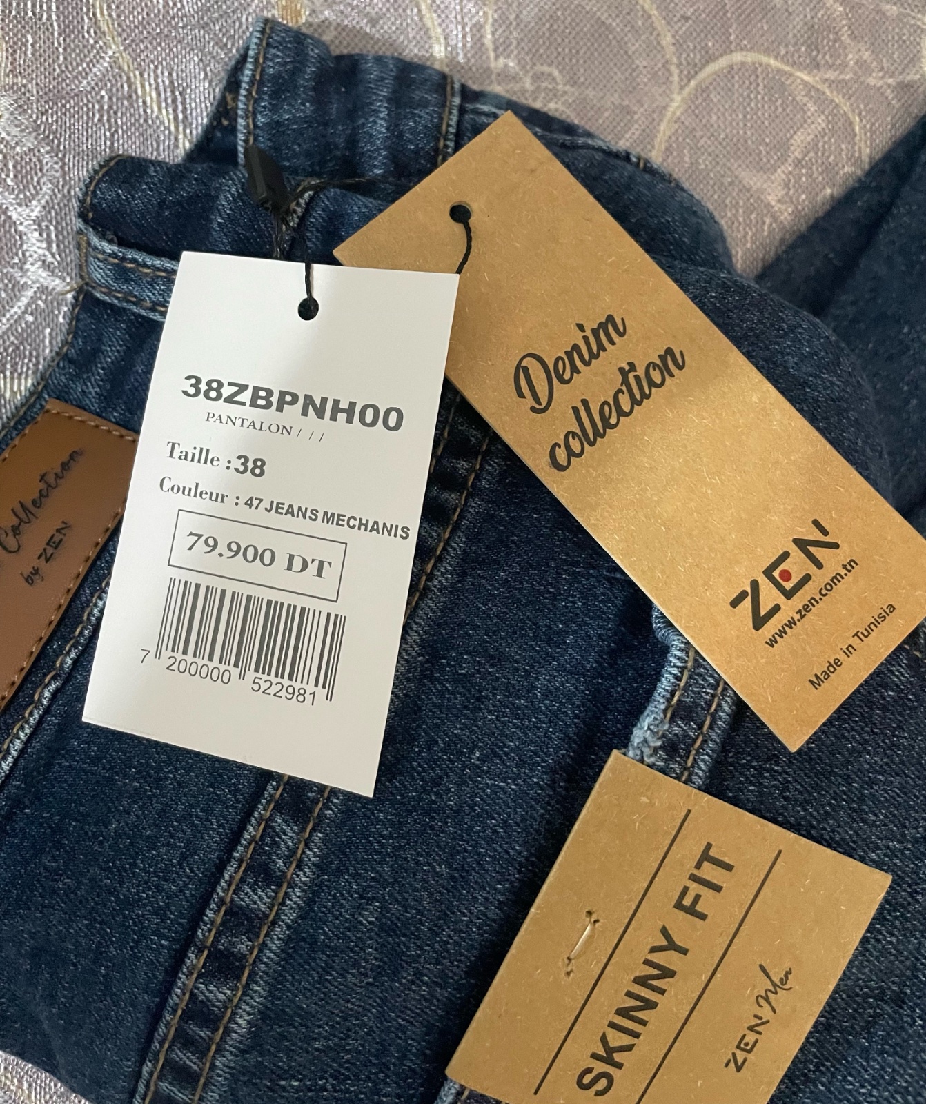 Jeans neuf avec etiquettes
