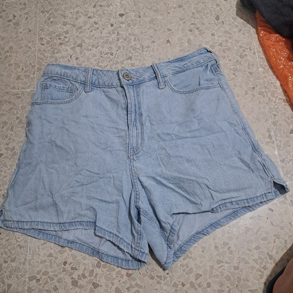 Hollister short super taille haute 