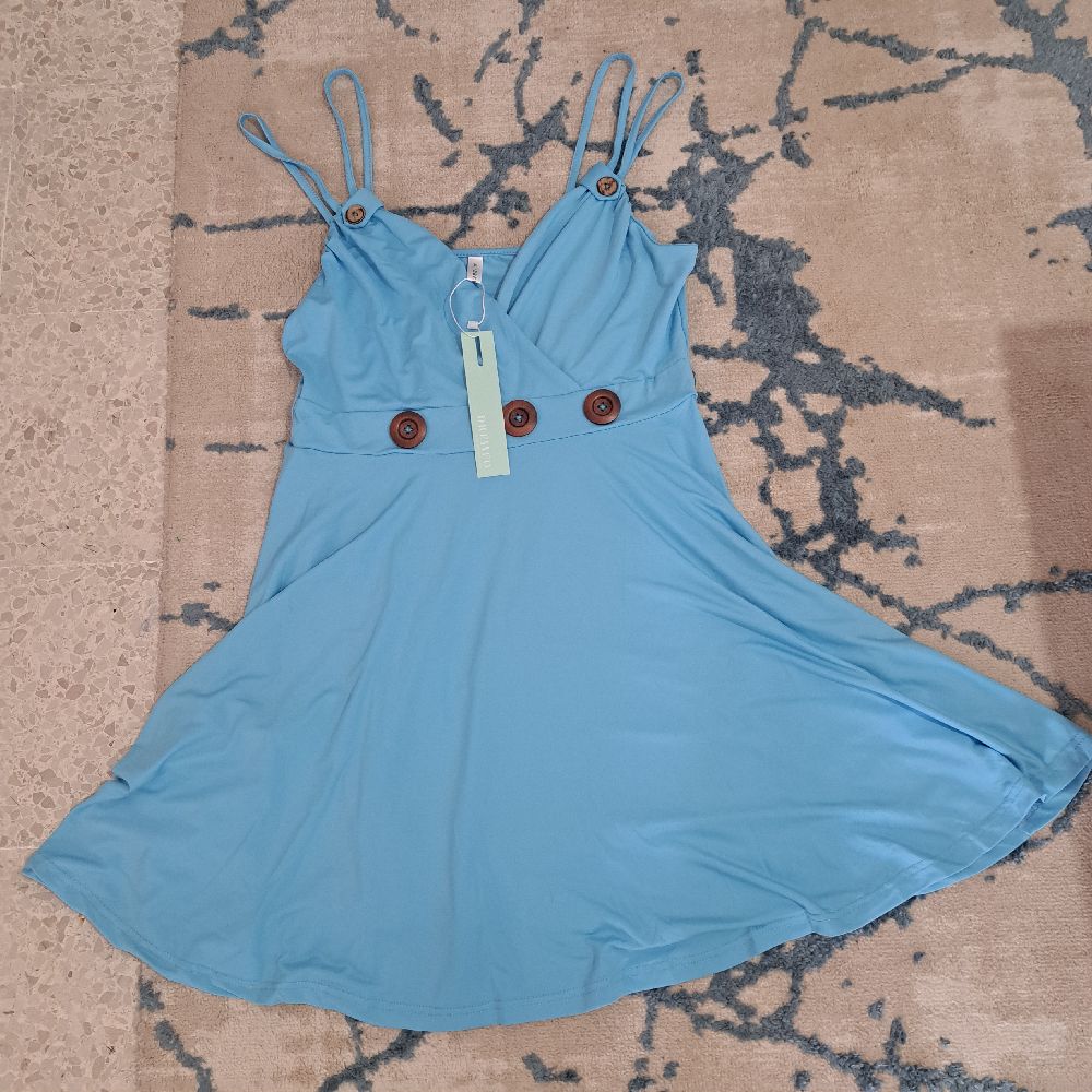 Robe bleu ciel neuf