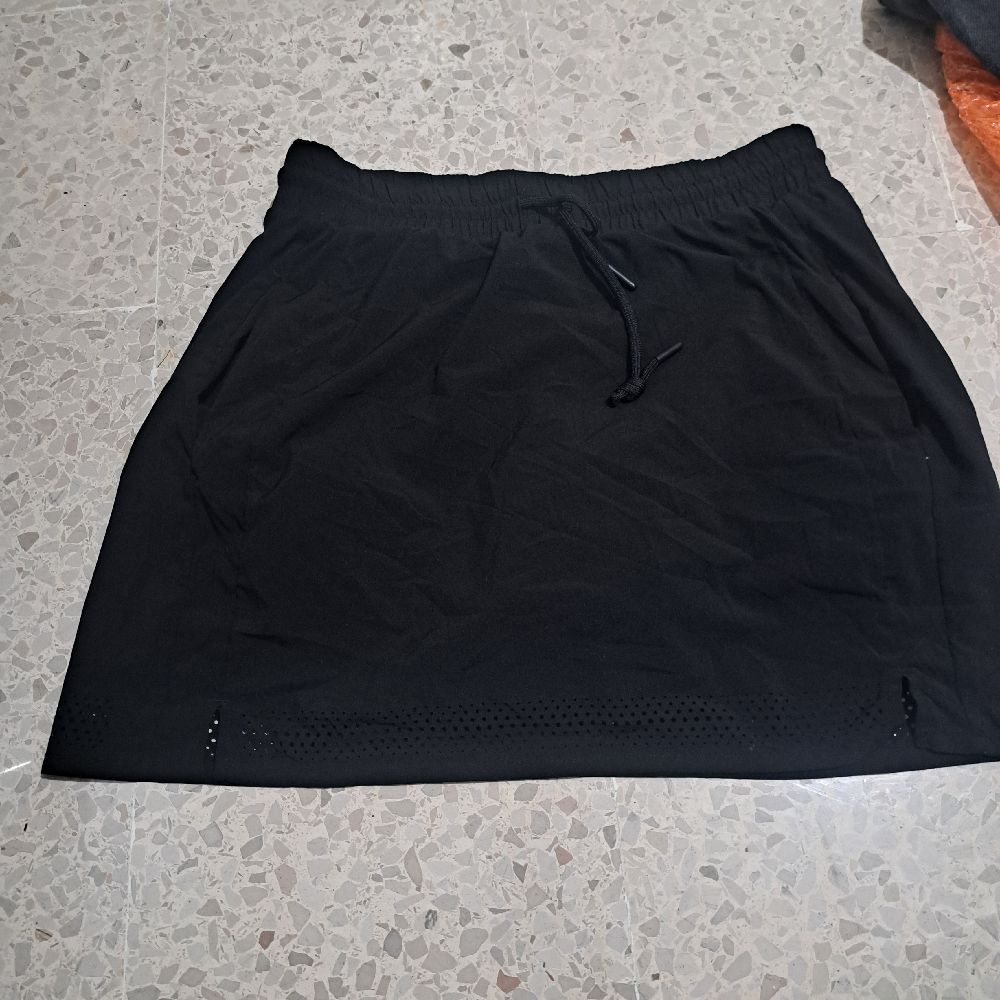 Jupe et short intégré  marque Mondetta