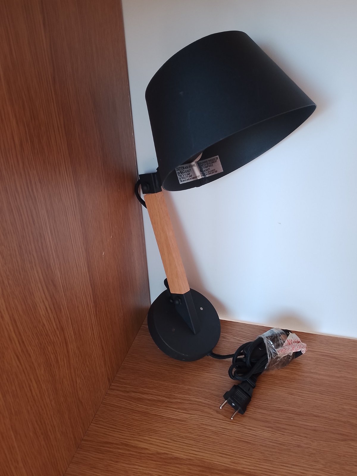 Lampadaire murale neuf