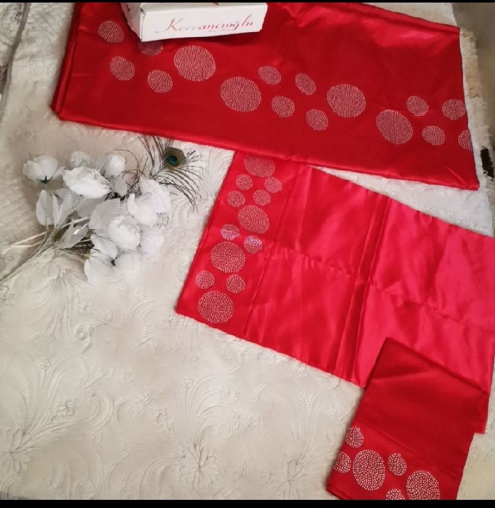 Cache couette 3 pièces en satin et kamraya de haute qualité made in turkey( prix réduit)