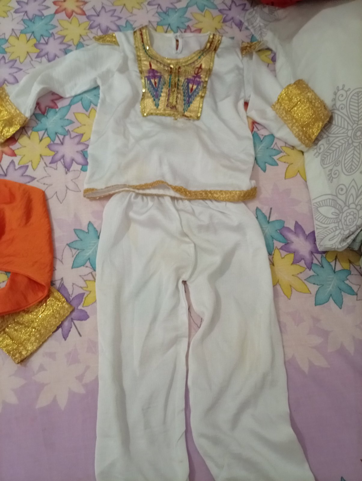 Tenue traditionnelle fille 