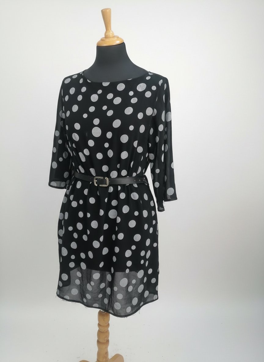 Robe pointé en blanc tendance tlabes 42 max