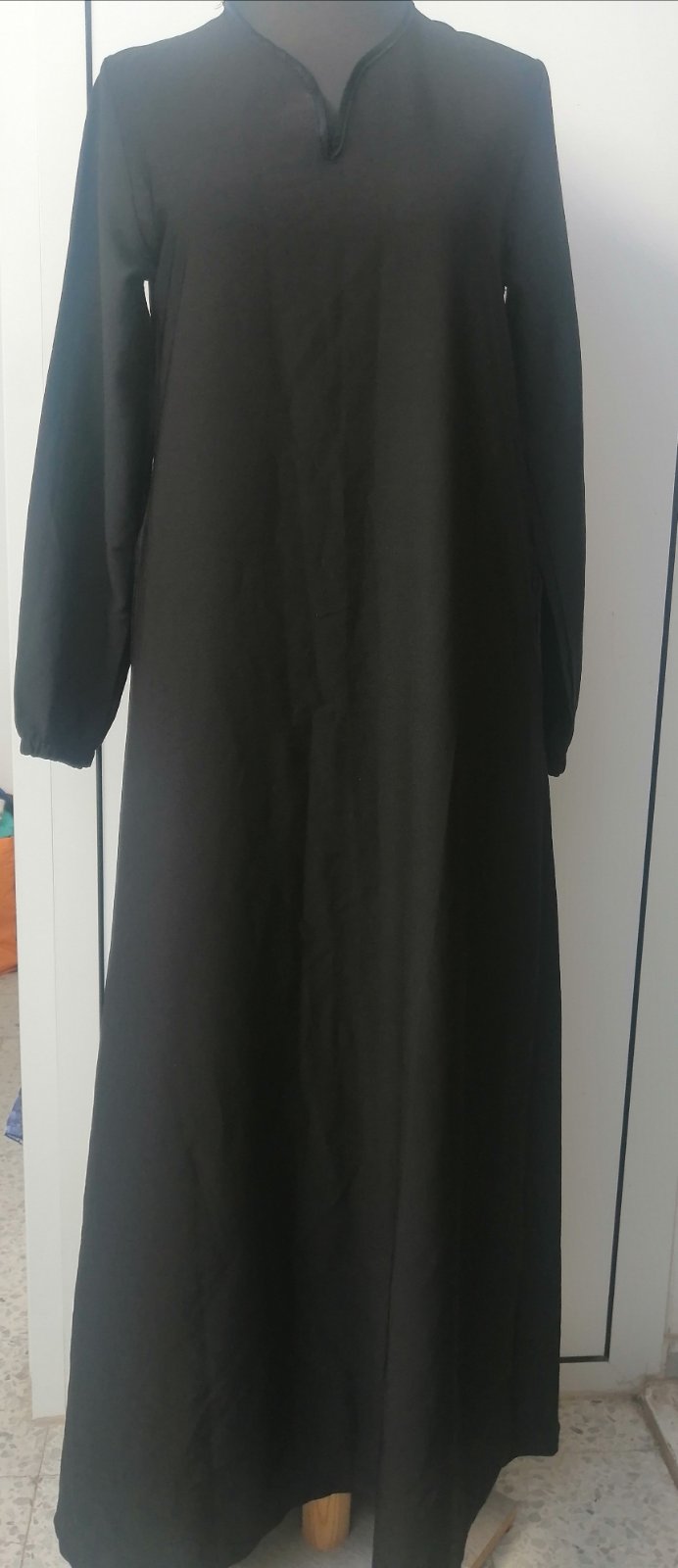 Jelbeb noir taille standard avec des poches