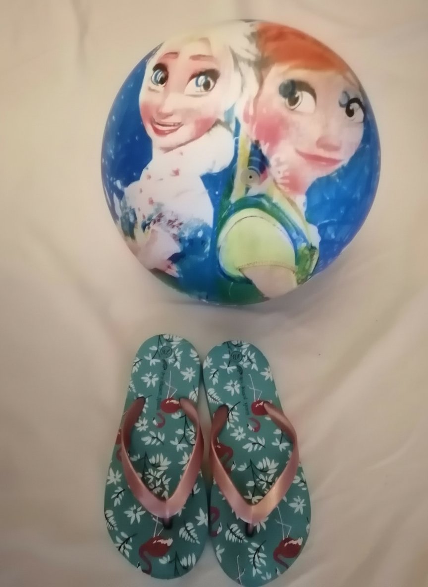 Claquette avec ballon de plage frozen pour fillette 