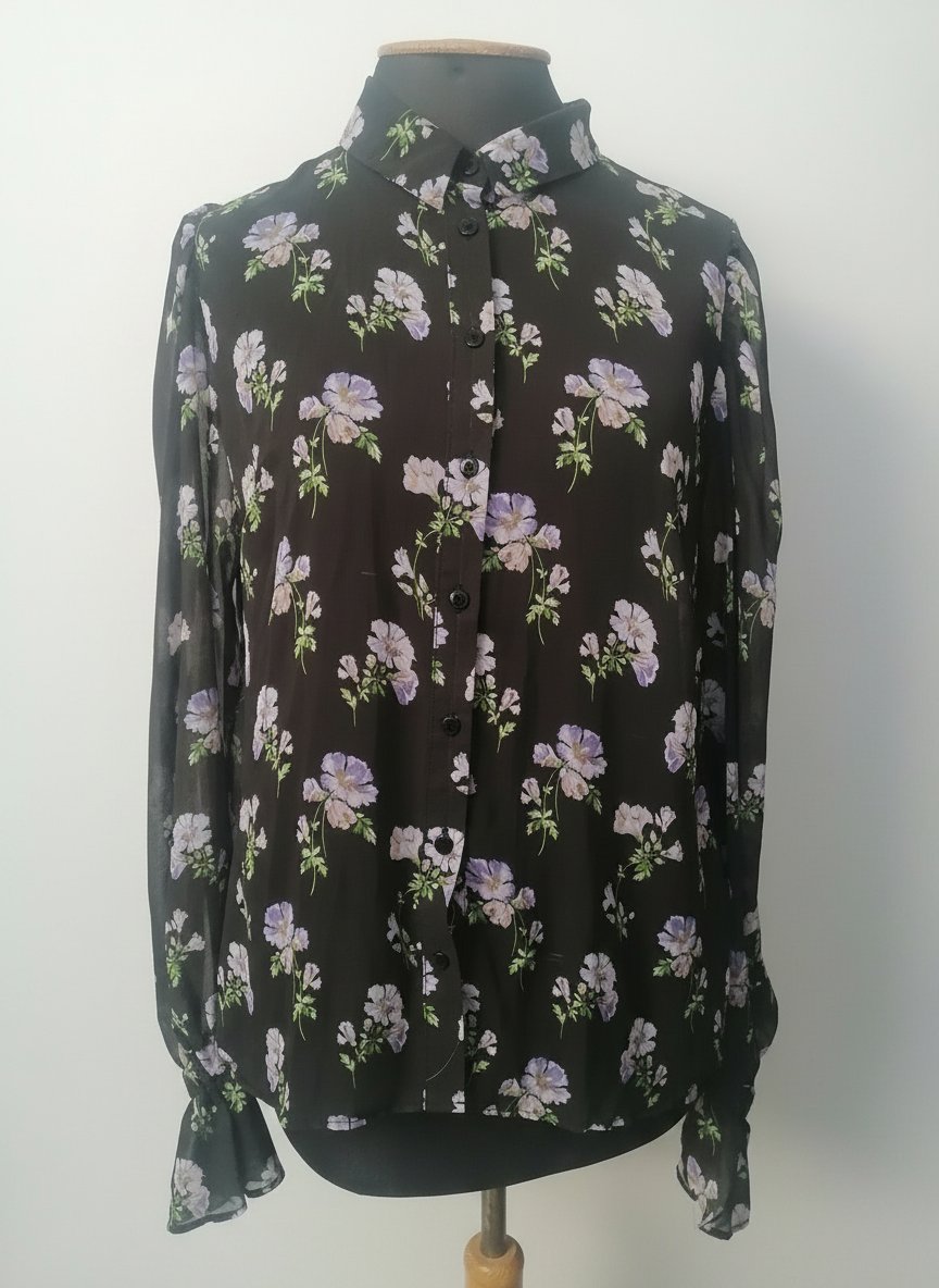 Chemise fleurie avec des manches bouffante 