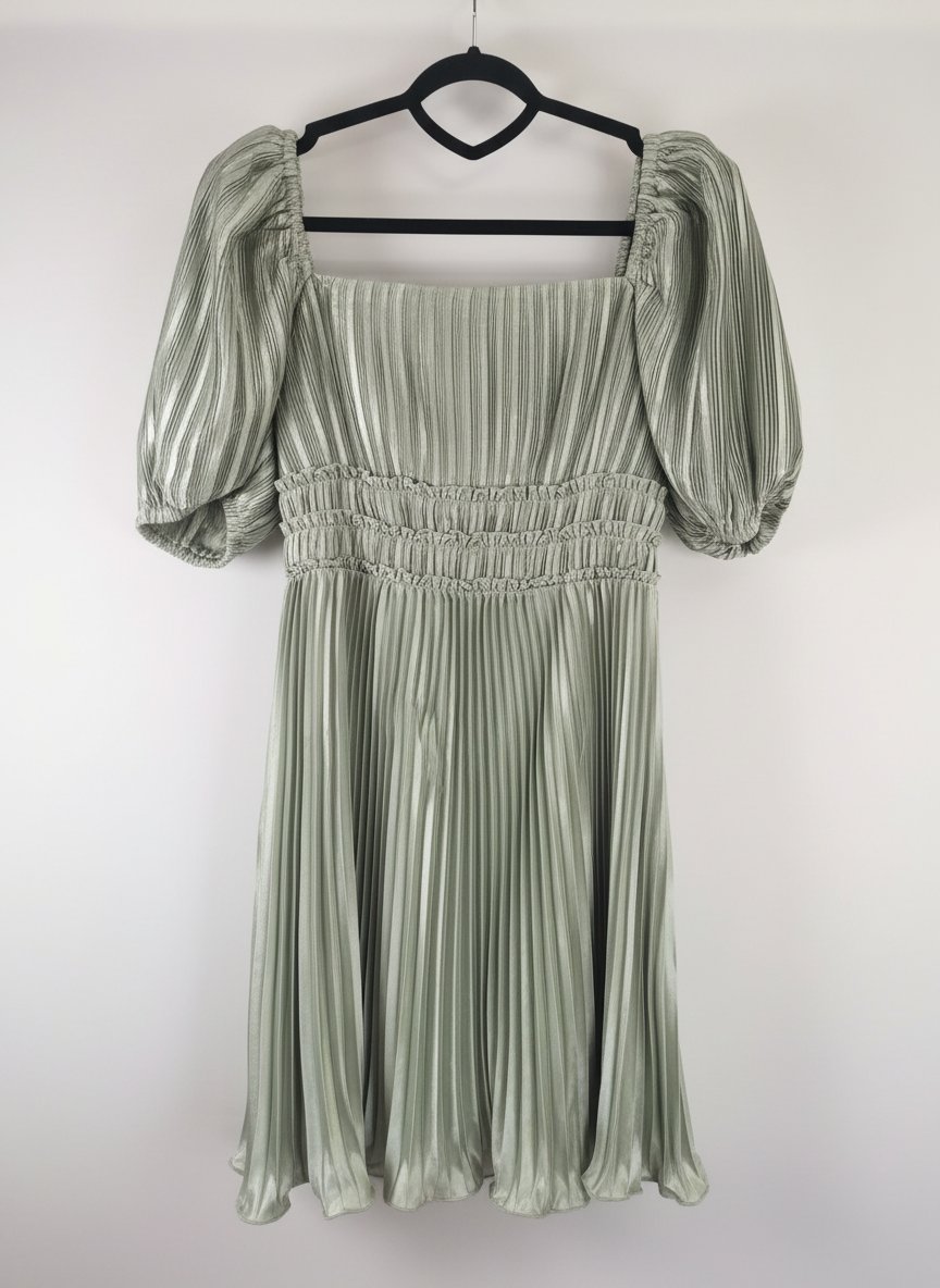 Robe habillée dos ouvert