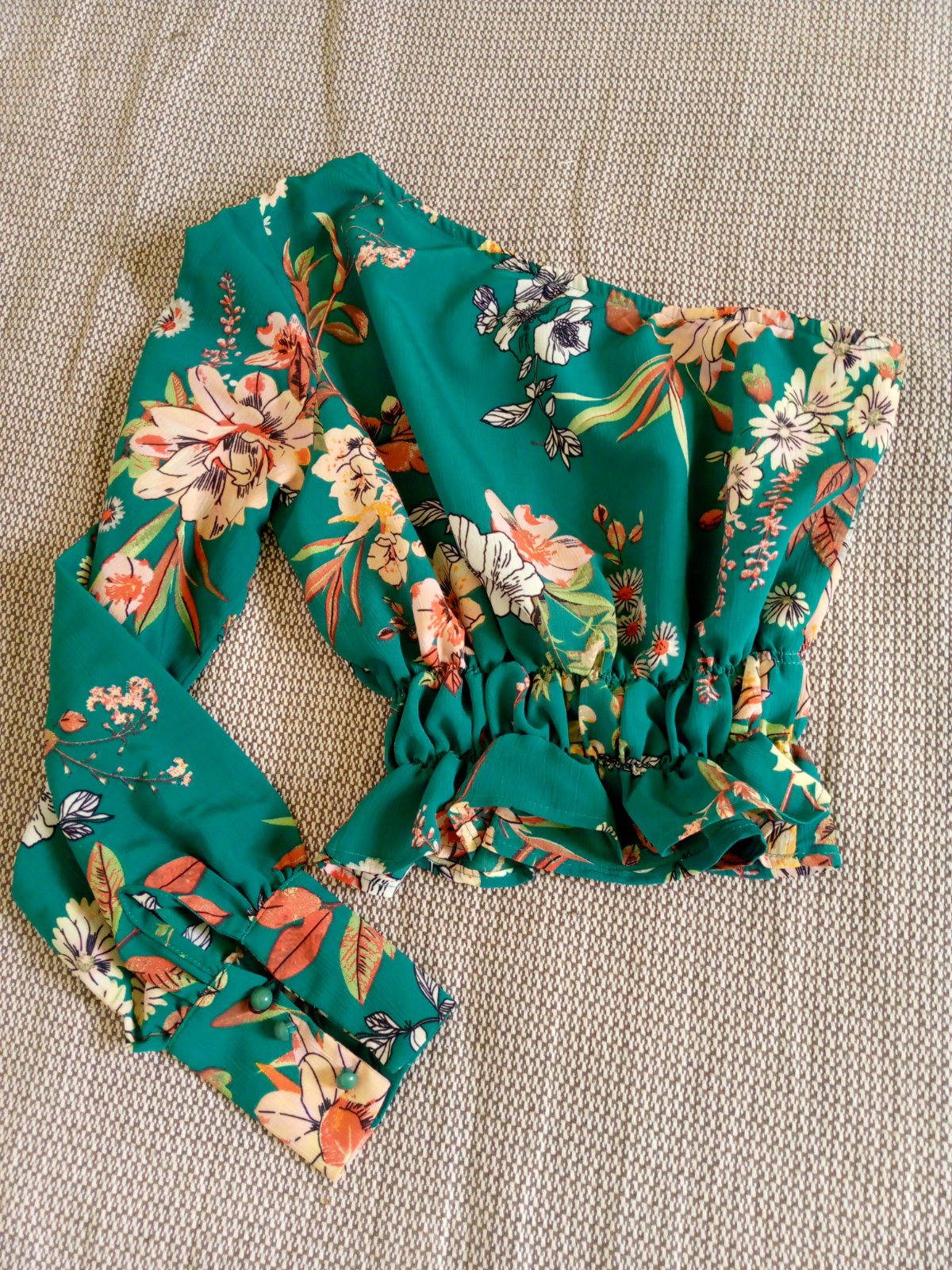 Blouse fleury style different 