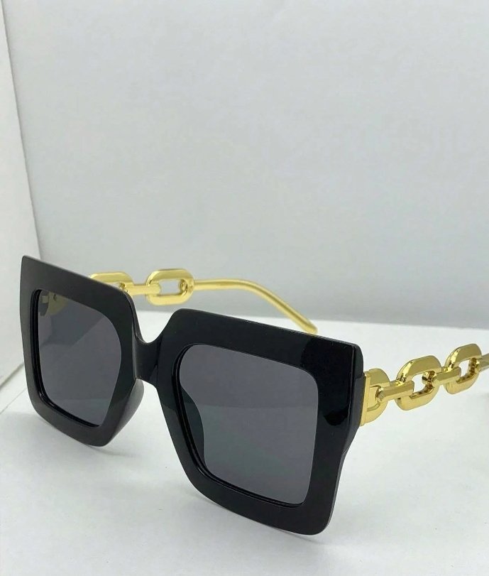 Des lunettes contre soleil de la marque Shein 🖤🖤