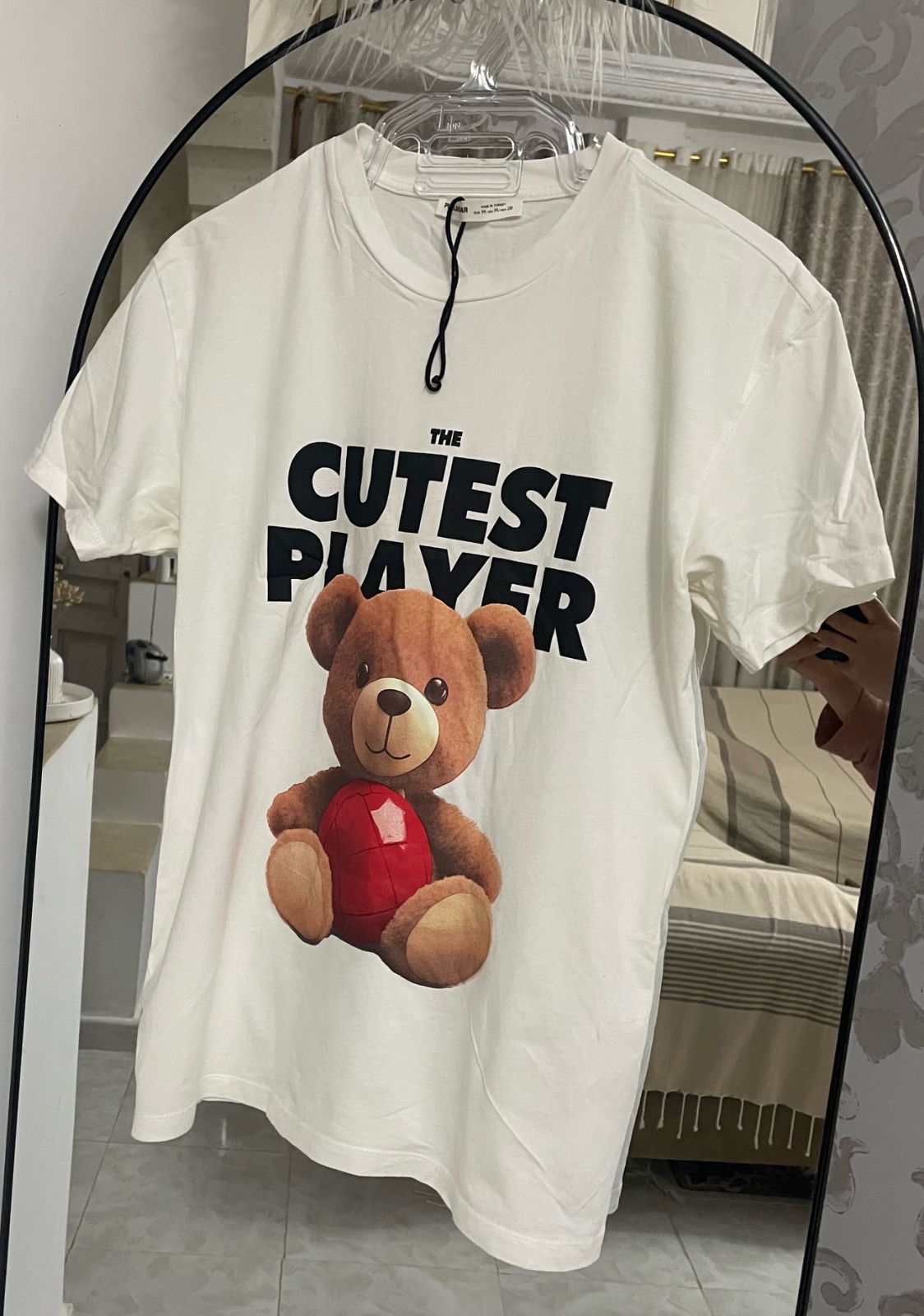  t-shirt blanc de la marque Pull&Bear avec un imprimé "The Cutest Player" et un ours en peluche 🧸 de la marque PULL&BEAR taille M