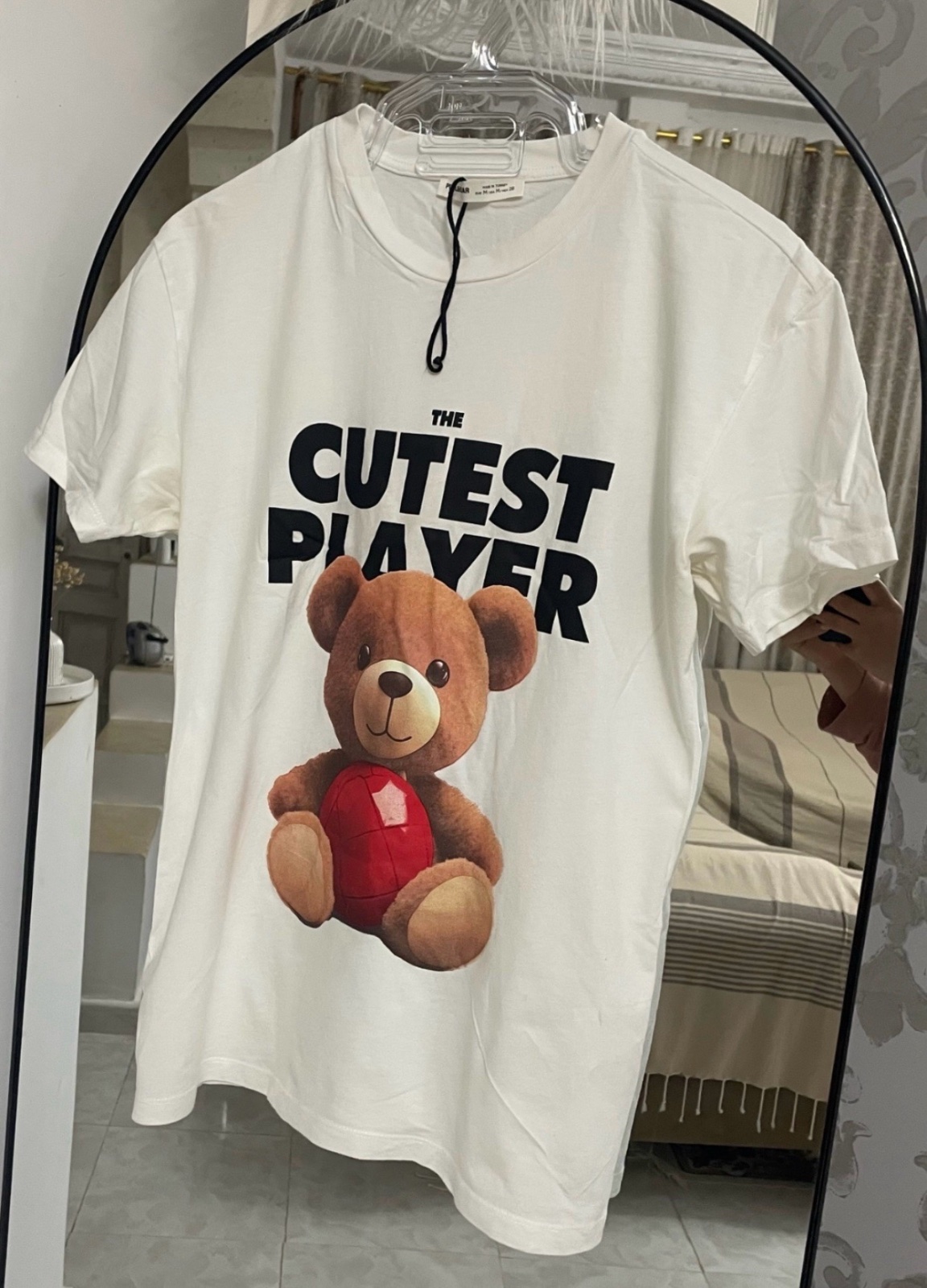  t-shirt blanc de la marque Pull&Bear avec un imprimé "The Cutest Player" et un ours en peluche 🧸 de la marque PULL&BEAR taille M