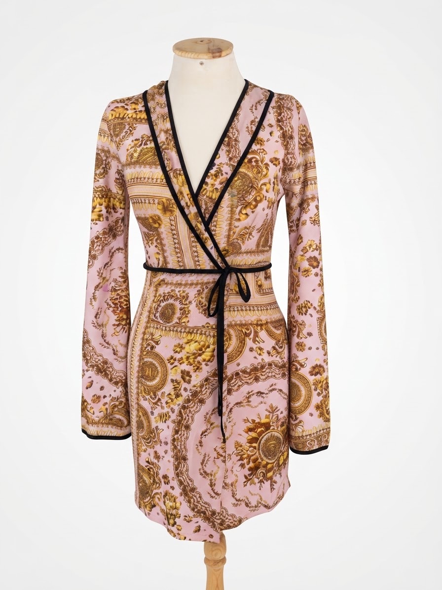 Robe courte manches longues 