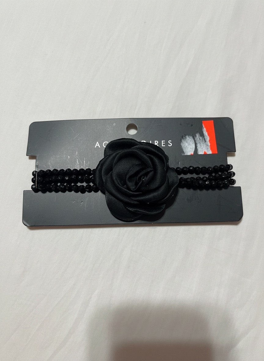 Un choker jamais porte 