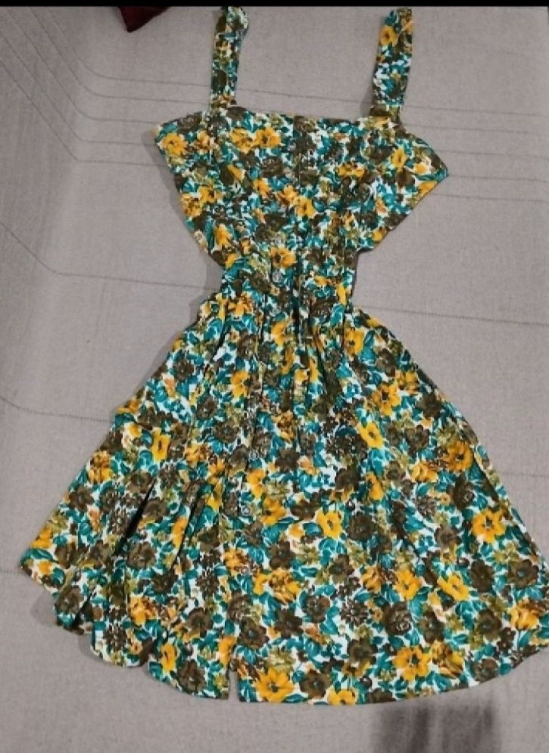 Robe de couleur tres tendance