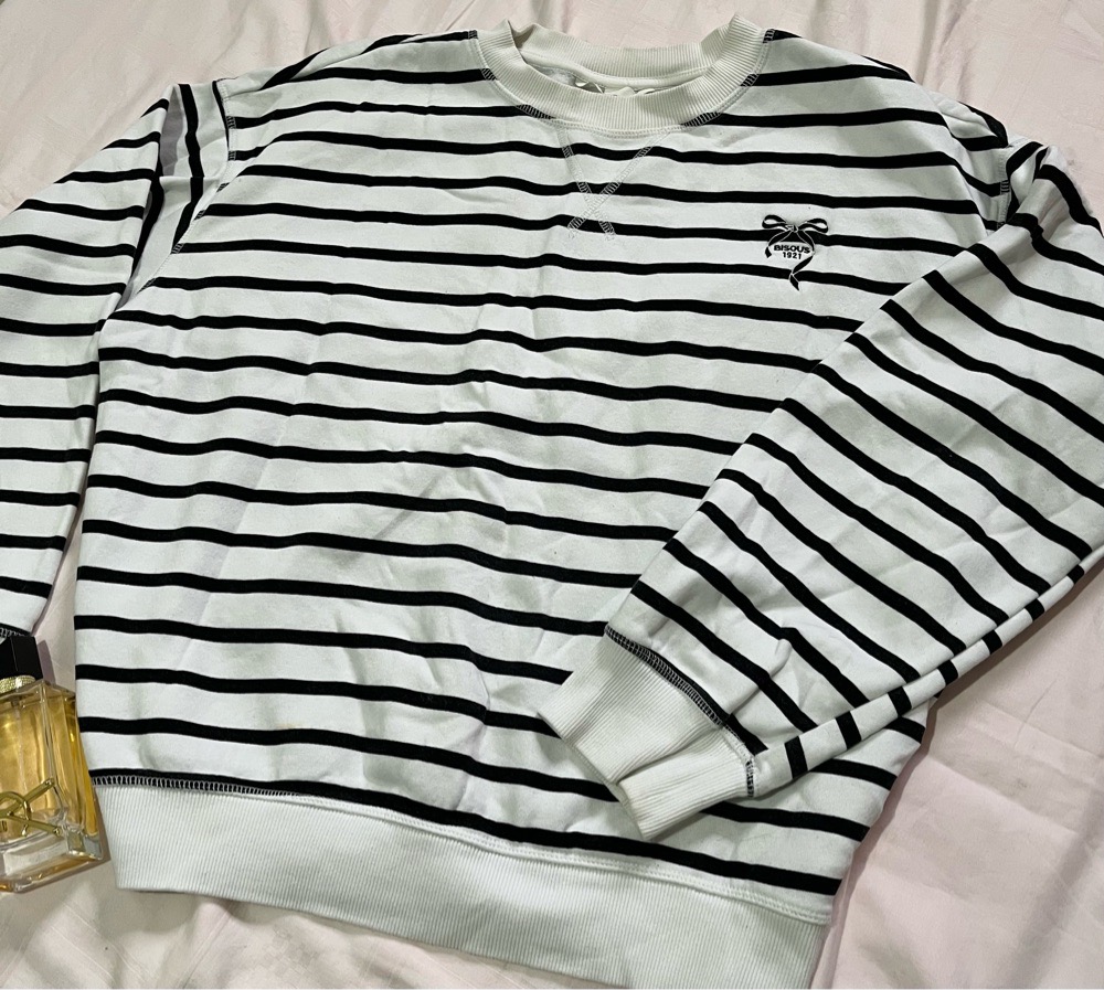 Pull H&M blanc et noir 🎀