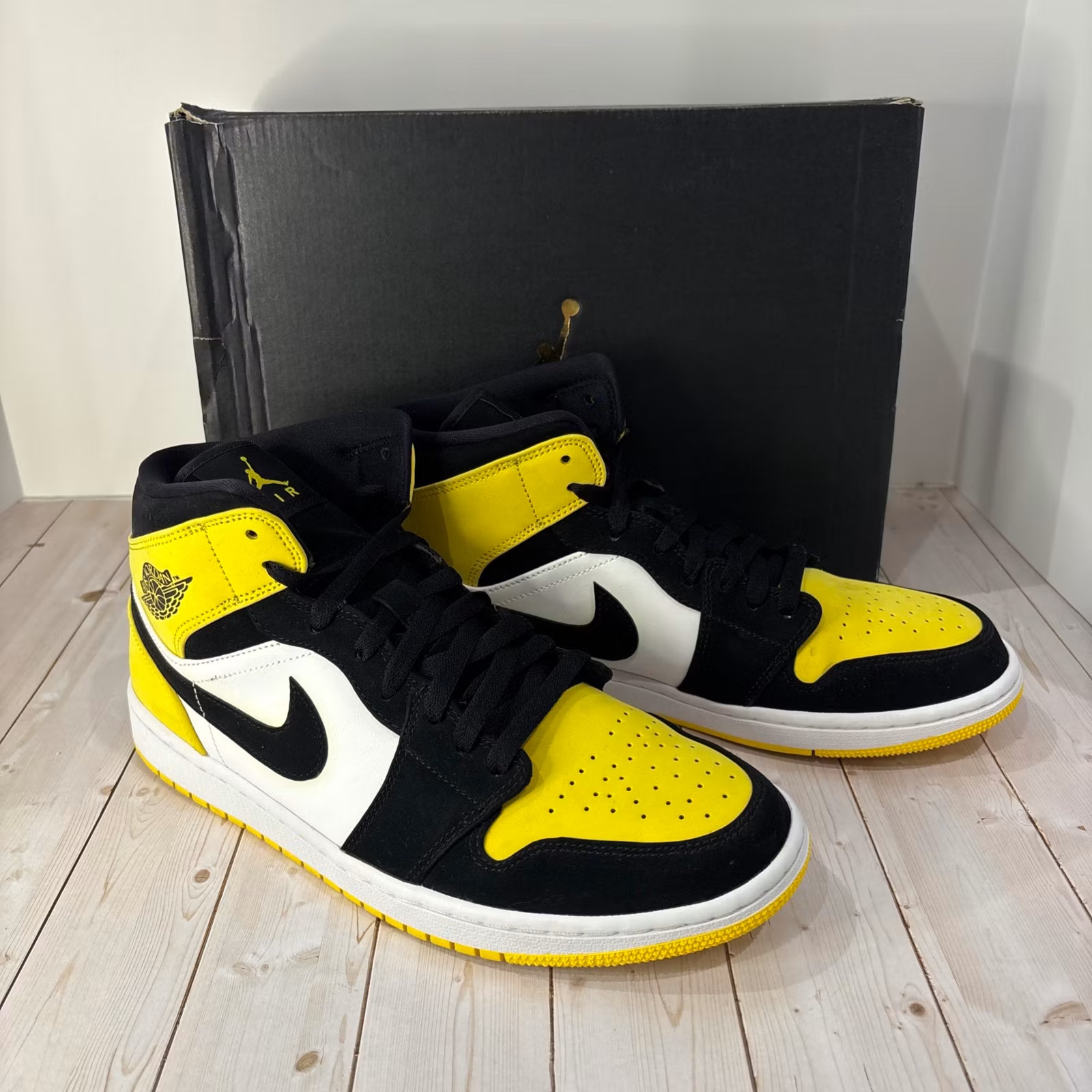Air Jordan 1 Mid SE « Yellow Toe » 💛🌟
