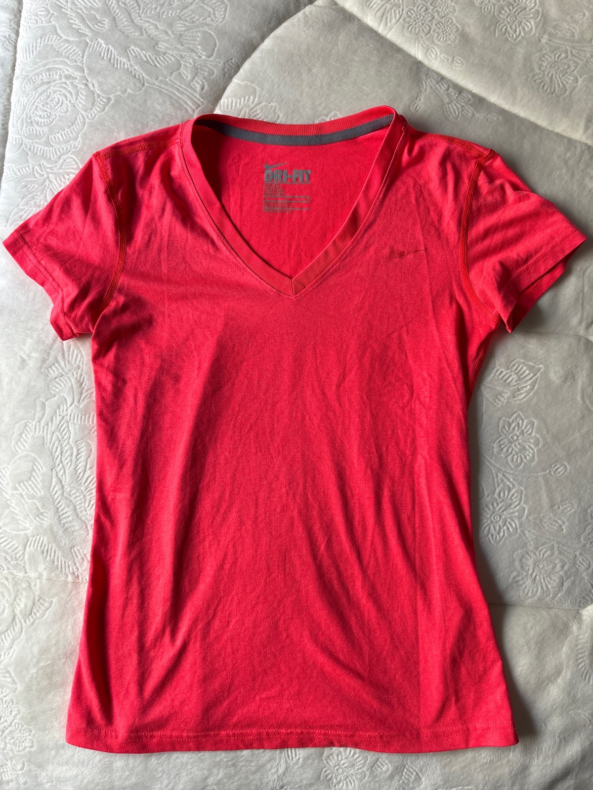 Deux pulls sport taille s et m nike et addidas 