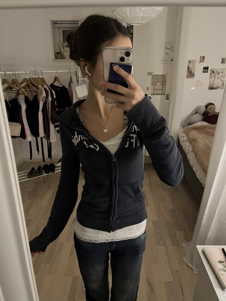 Y2k shirt elbow length sleeves 