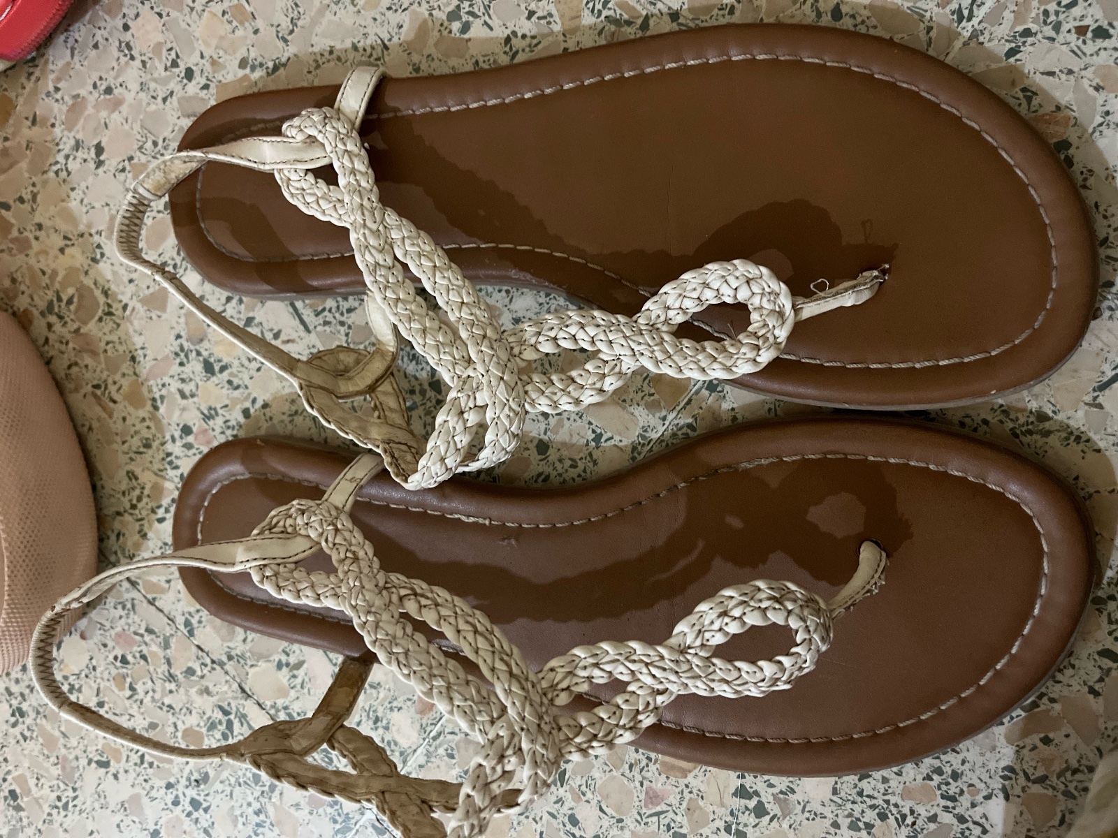 Sandales