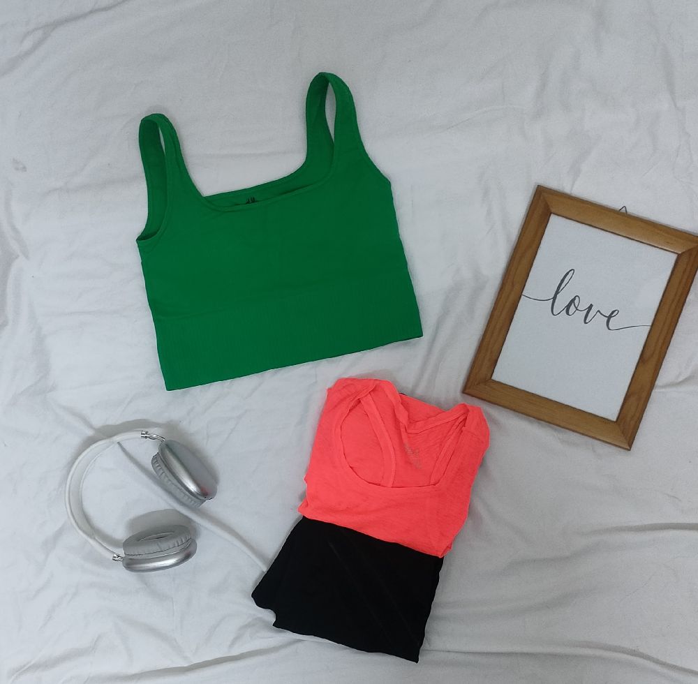 Lot : 2 top + legging