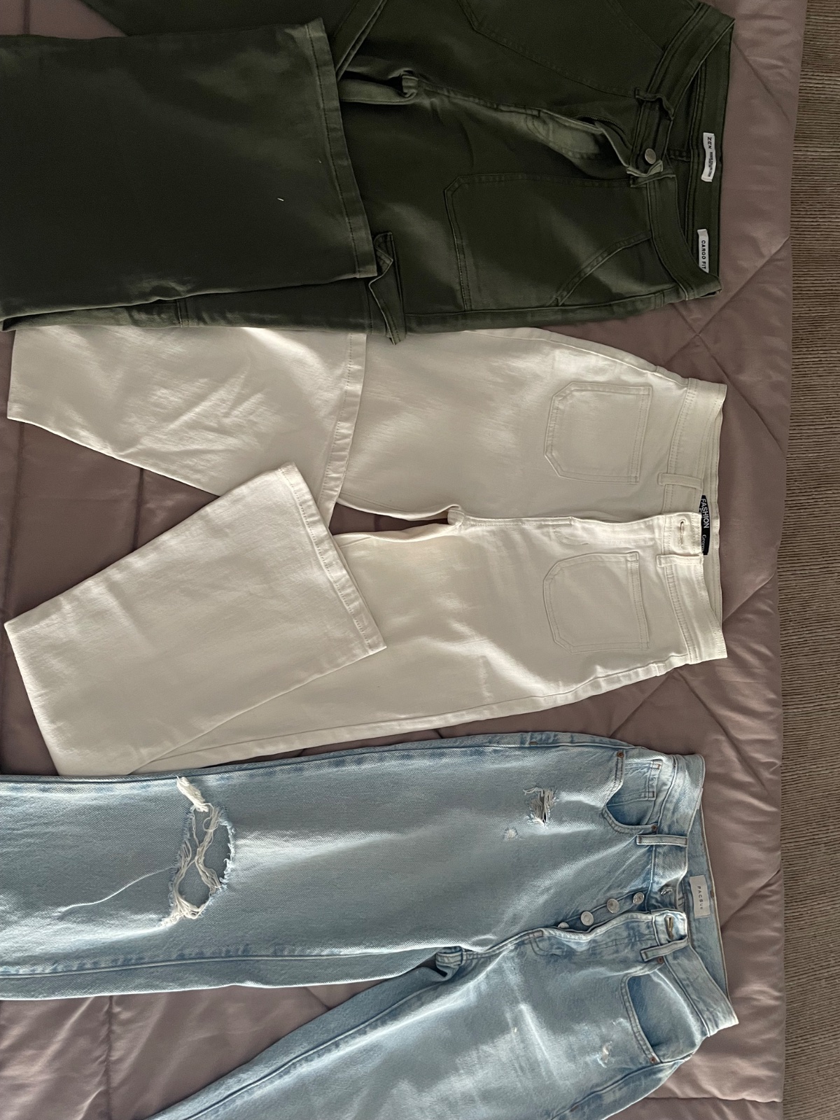 Lot de 3 jeans en très bon état 👖✨